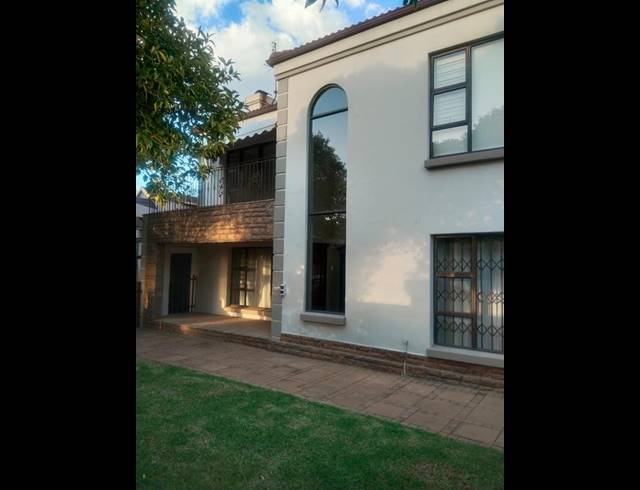 4 BEDROOM PROPERTY TO RENT IN SUNNYRIDGE